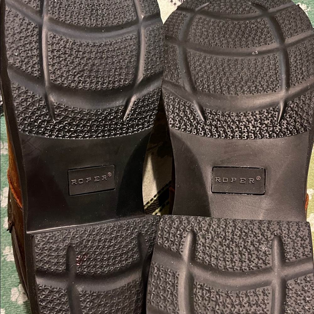 Women’s Roper Crazy Horse Laces mules 8
Round toes. Like new. - Picture 7 of 16